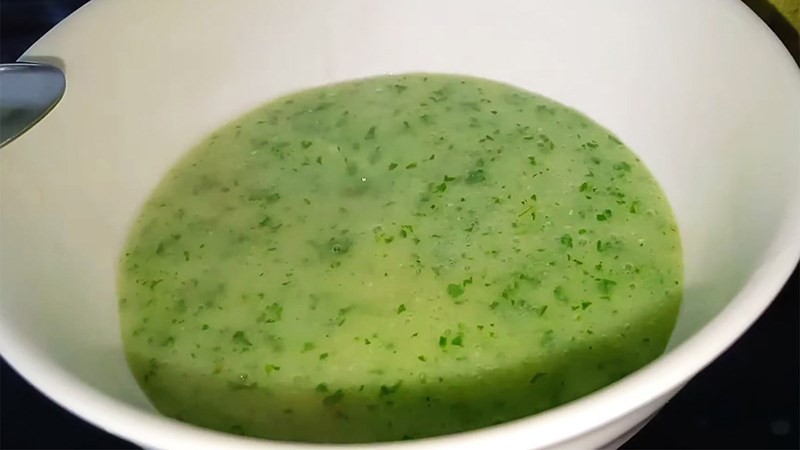 Cháo tôm rau cải ngọt cho bé ăn dặm