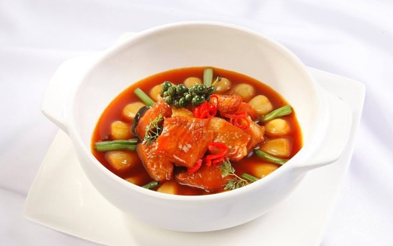 Thịt kho củ kiệu