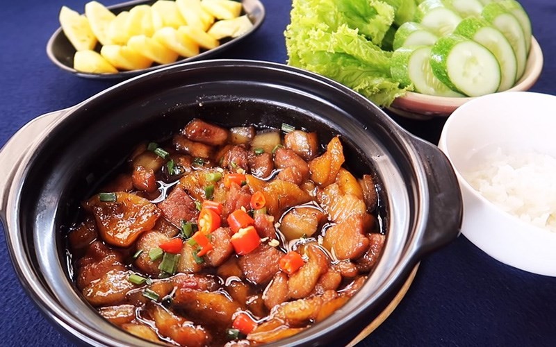 Thịt kho dứa (thịt kho thơm)