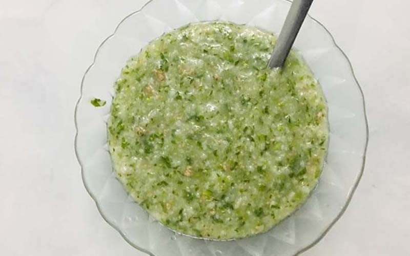 Cháo thịt bò rau muống xanh tươi
