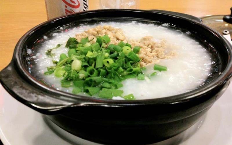 Cháo thịt bò nấm mỡ ấm nóng