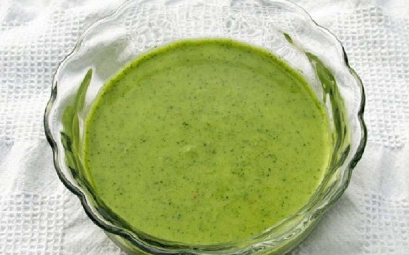 Cháo rau ngót thịt bò cho bé biếng ăn