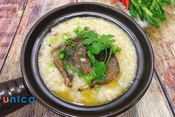 Cháo bồ câu và hạt sen ngon cho bé