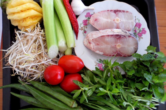Nguyên liệu cần có cho cách nấu canh cá chép nấu dưa chua