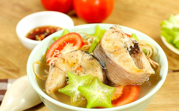 Bát canh chua khế cá lóc hoàn chỉnh, sẵn sàng thưởng thức