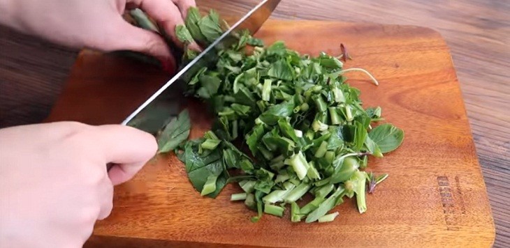 Rau ăn kèm lẩu cá diêu hồng