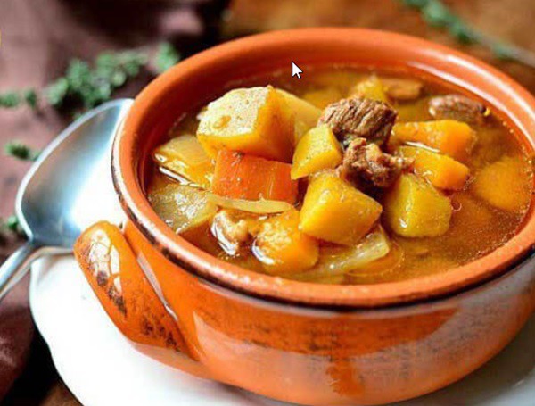 Canh khoai tây thịt bò chín mềm ngon