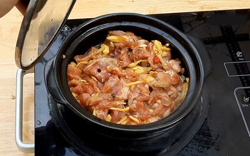 Thịt kho gừng