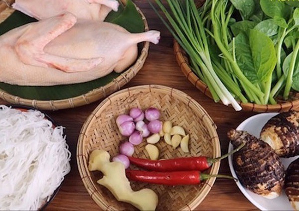 Tổng hợp các nguyên liệu cần thiết để thực hiện cách nấu vịt nấu chao miền Tây