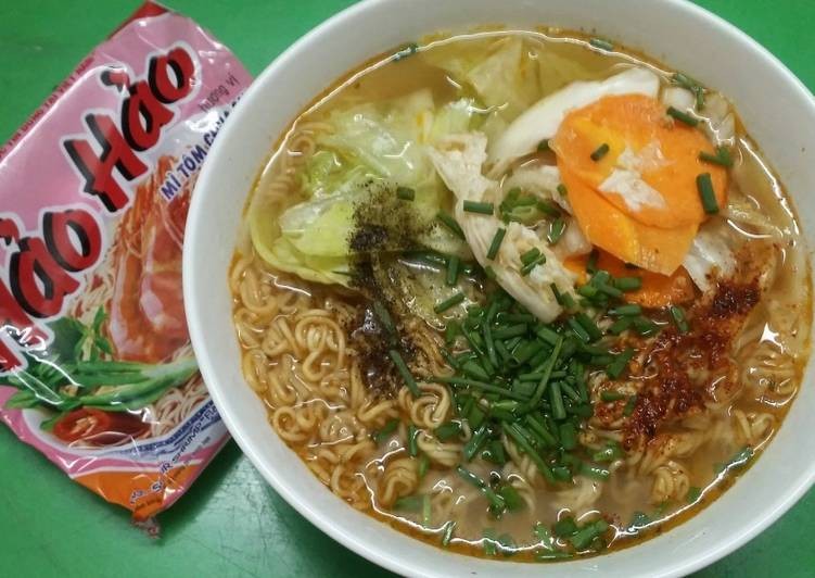 Hướng dẫn cách nấu mì tôm với rau cải xanh tươi ngon