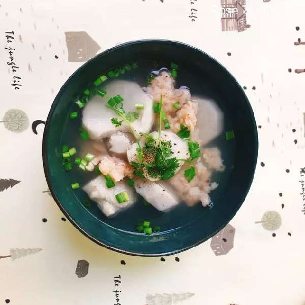 Canh khoai sọ nấu tôm tươi thanh mát đã hoàn thành