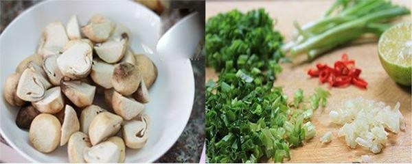 Các nguyên liệu nấm rơm cắt đôi cùng hành lá, thì là thái và băm nhỏ