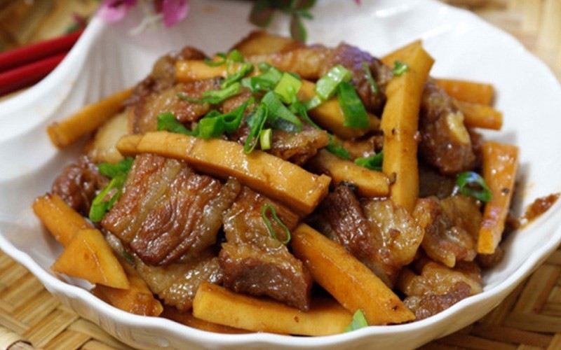 Thịt kho dừa
