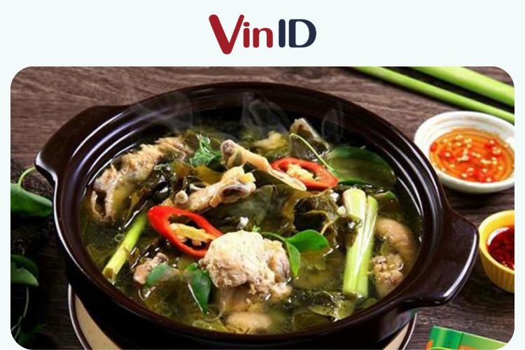 Canh gà lá giang thơm lừng, một trong những cách nấu canh bổ dưỡng được yêu thích