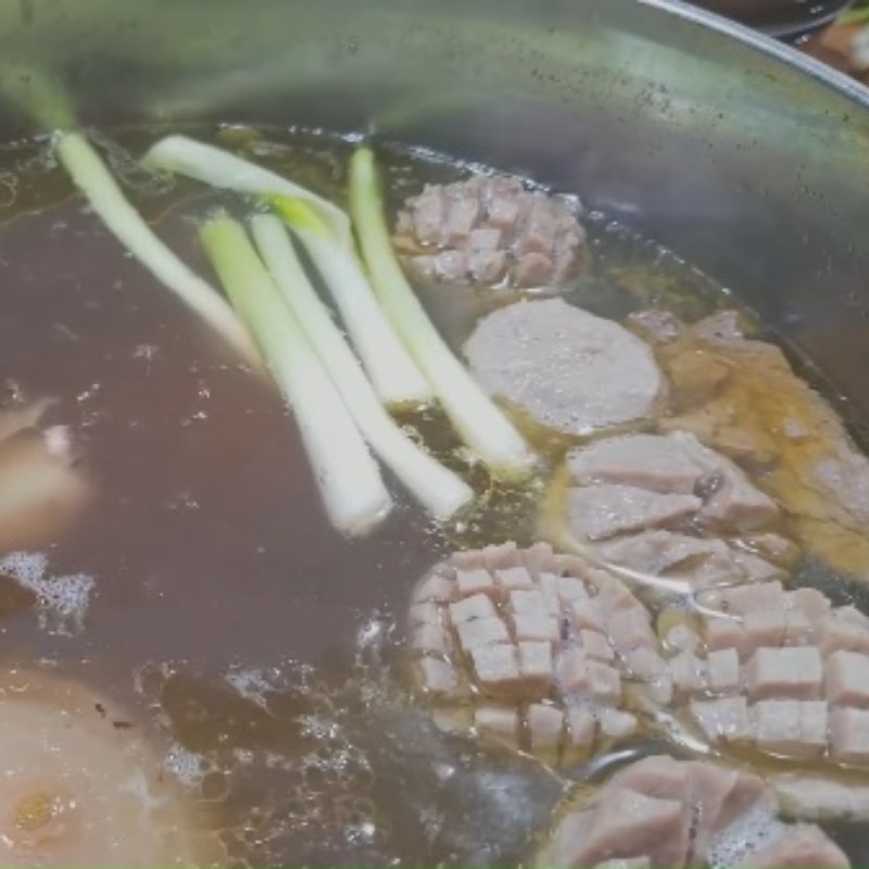 Trình bày tô phở bò viên hấp dẫn