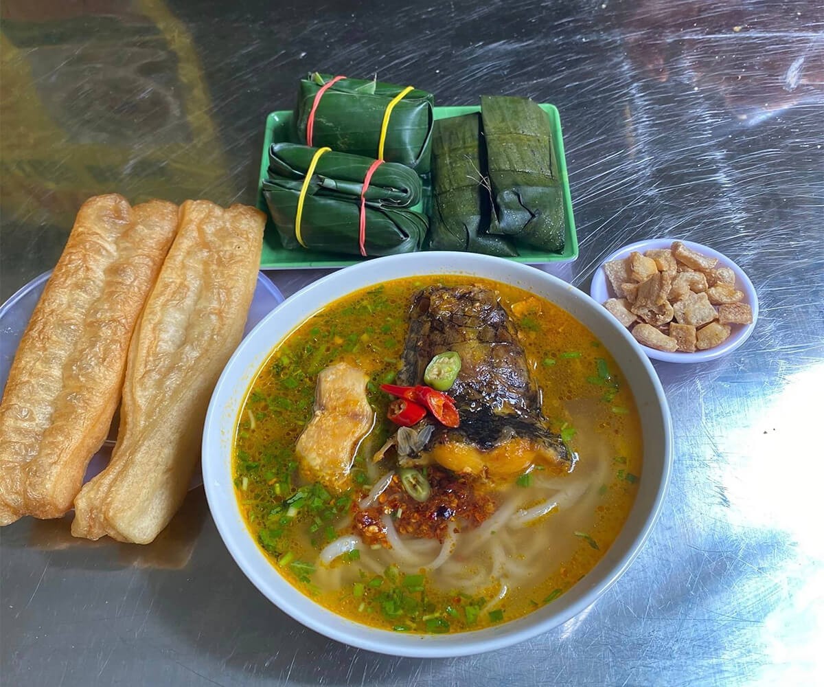 Bánh canh bột lọc cá lóc Huế, biến tấu độc đáo và hấp dẫn