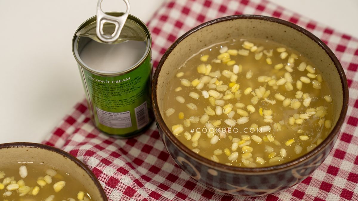 Chè hoa cau hấp dẫn với lớp nước cốt dừa béo ngậy