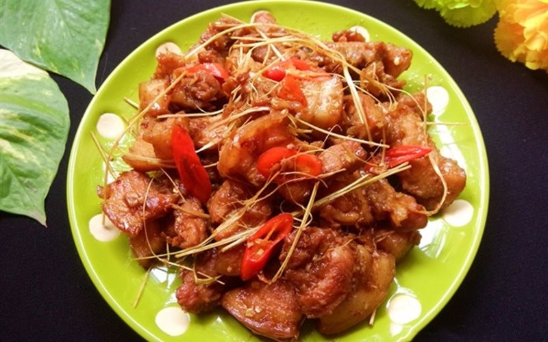 Minh họa các bước chế biến món thịt ba chỉ rang sả ớt ngon, giúp bạn chỉ cách nấu ăn ngon dễ dàng