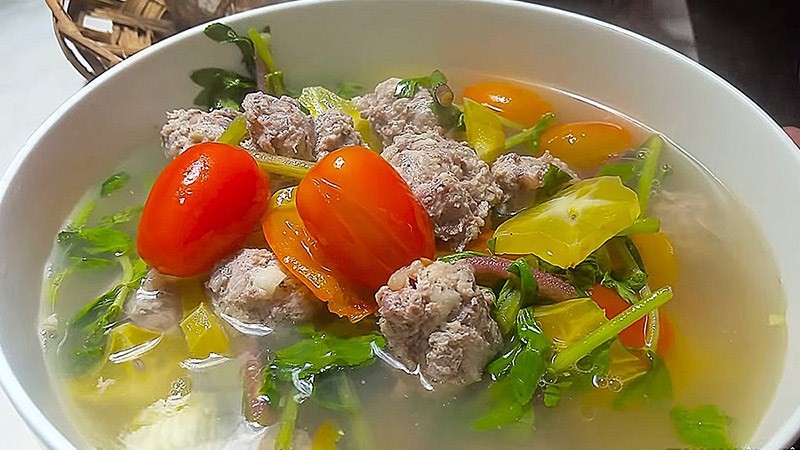 Canh thịt bò nấu khế chua thanh, giải nhiệt cho cách nấu thịt bò đơn giản