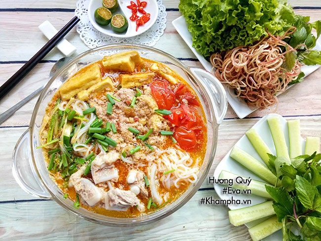 Bún riêu cua sườn sụn nóng hổi vừa ăn vừa thổi - 11