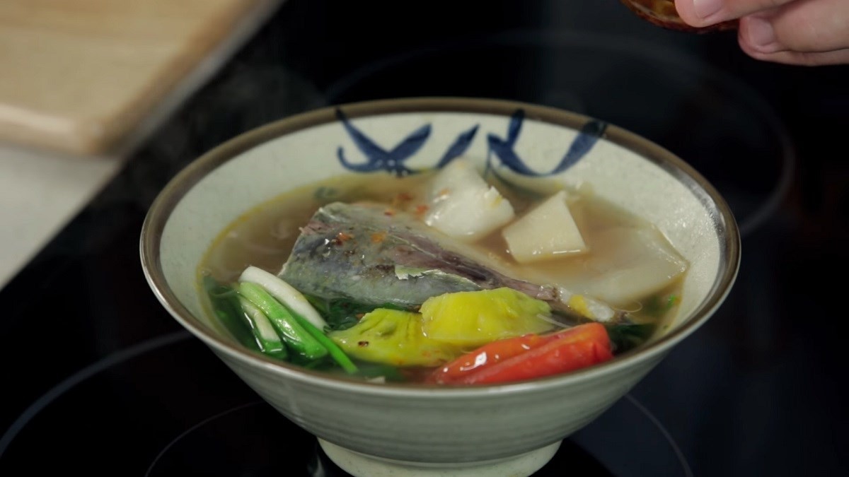 Cá ngân nấu canh chua măng