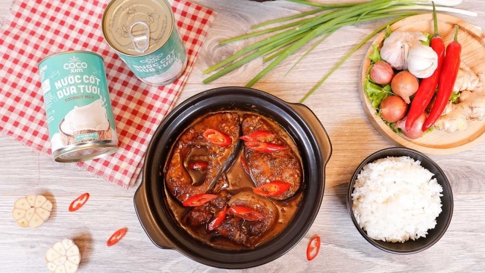Nguyên liệu làm món cá thu kho nước cốt dừa thơm béo
