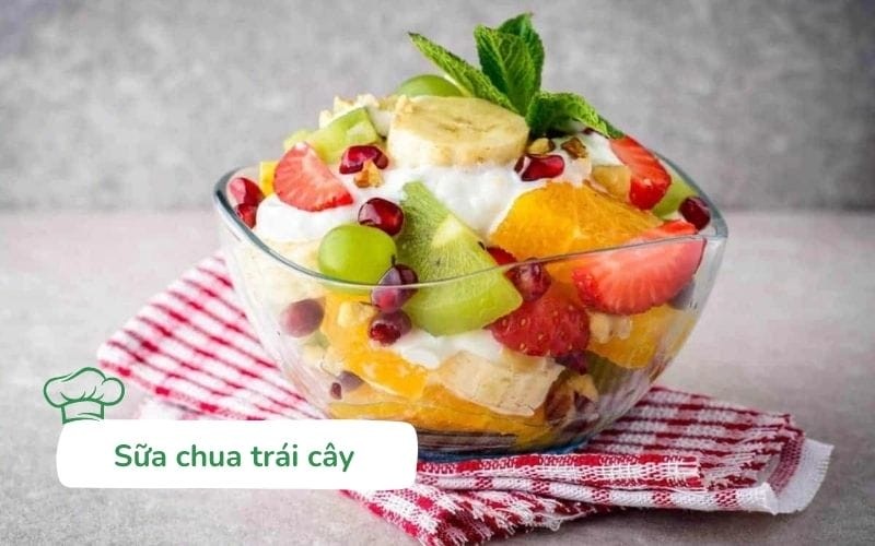 Sữa chua trái cây tươi, món tráng miệng nấu ăn đơn giản tốt cho hệ tiêu hóa.