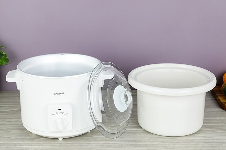 Nồi nấu chậm Panasonic 5 lít NF-N51AWRA có lòng nồi được làm bằng chất liệu gốm sứ an toàn cho sức khỏe