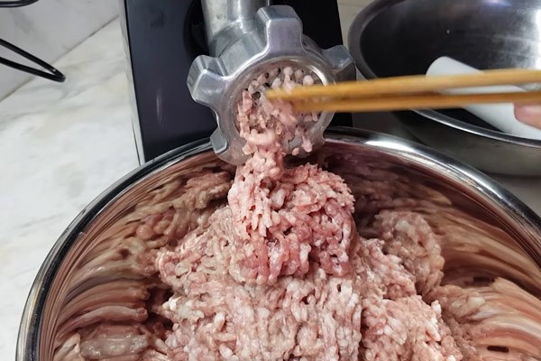 Cách chọn mua thịt bằm