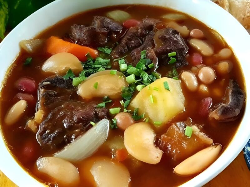 Thưởng thức lagu bò nấu đậu bùi béo, một phong cách chế biến lagu truyền thống khác