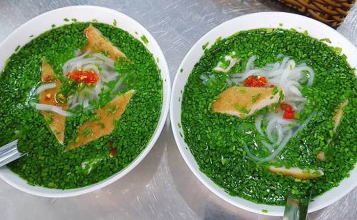 Tô bánh canh hẹ Phú Yên thơm ngon chuẩn vị đã hoàn thành, sẵn sàng thưởng thức