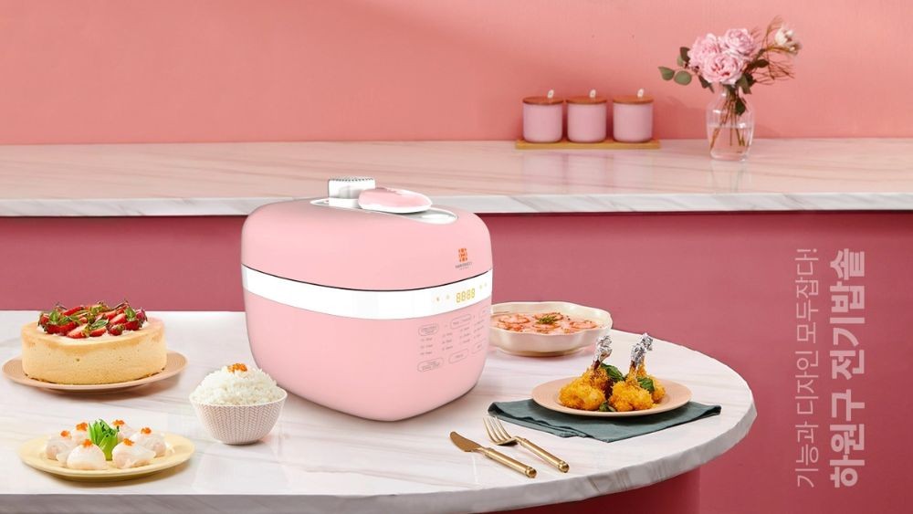 Nấu cháo gà trong nồi, hạt gạo nở bung