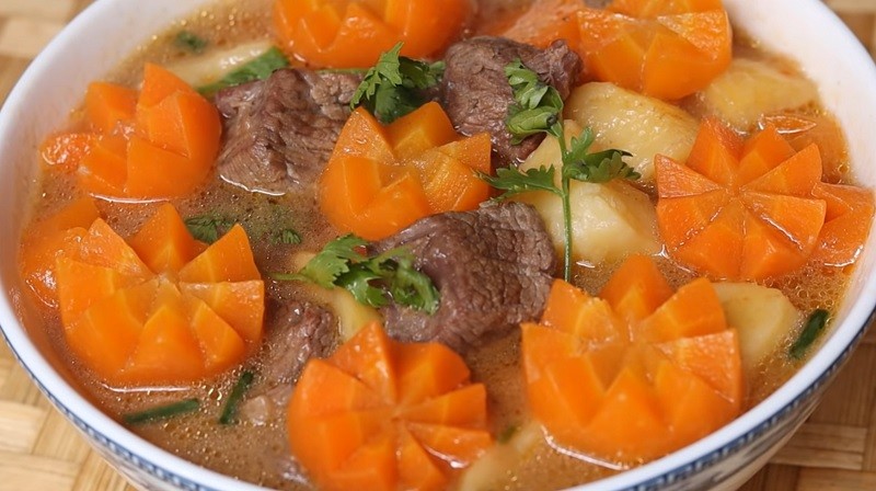 Thành phẩm bò hầm khoai tây