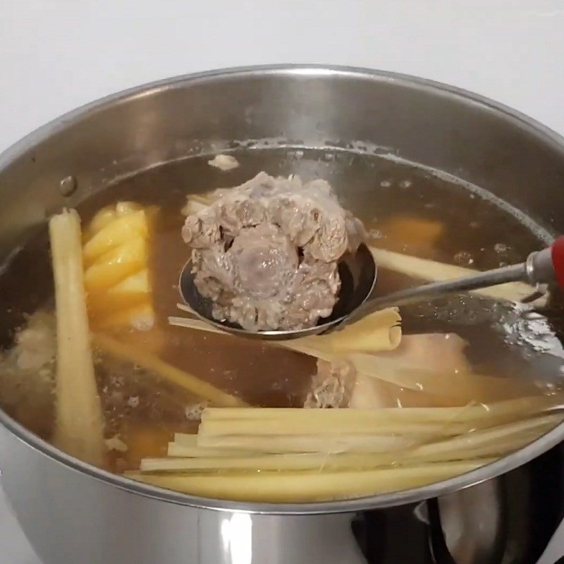 Nước dùng bún bò ngọt thanh