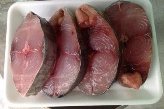 Nguyên liệu cá ngừ tươi ngon chuẩn bị cho cách nấu bún cá không tanh