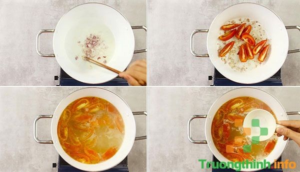 Nước lèo bún cá rô phi rau cải với cà chua và các loại gia vị đang được nấu trên bếp