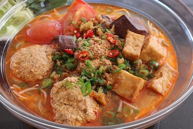Tô bún riêu thịt heo thơm ngon chuẩn vị