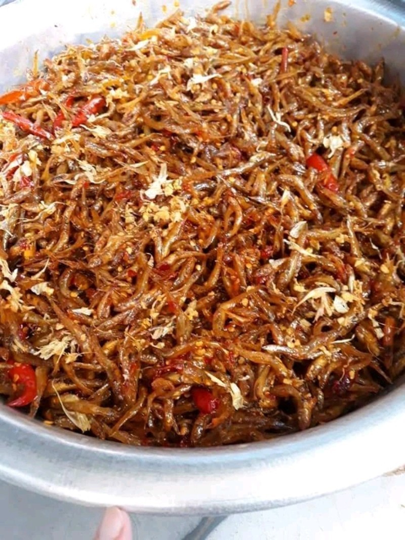 cách nấu cá cơm rim tỏi ớt