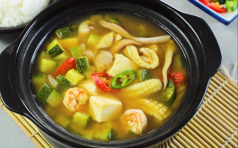 Canh đậu tương hải sản Hàn Quốc