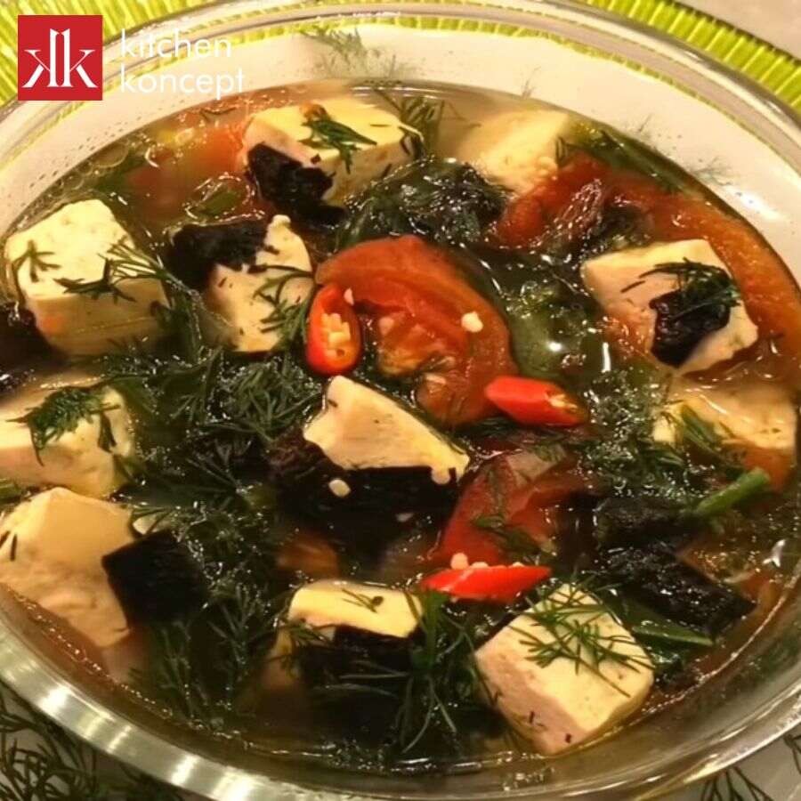 Canh rong biển cà chua với thịt bò