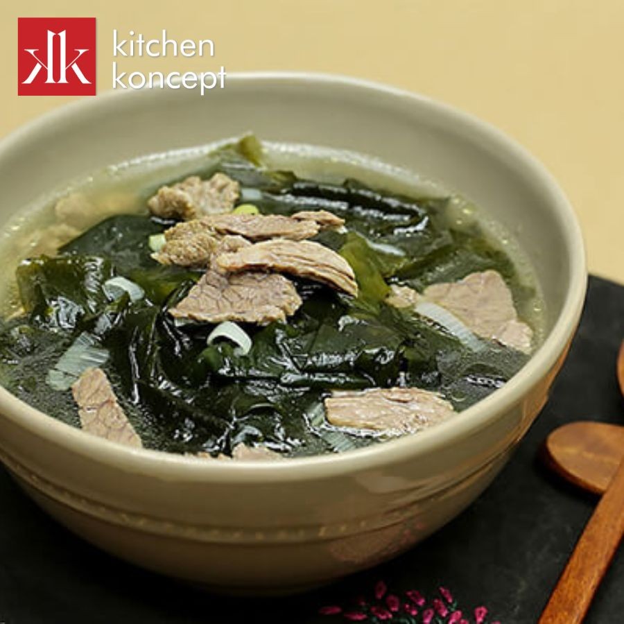 Canh rong biển thịt bò thơm ngon, bổ dưỡng