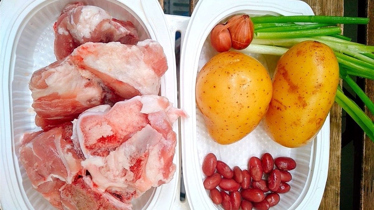 Dụng cụ và các nguyên liệu chính cho cách nấu canh khoai xương đậu đỏ