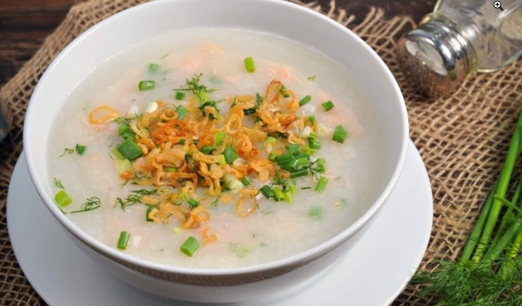 Cách nấu cháo cho người bị sốt, cần lựa chọn loại phù hợp với tình trạng sức khoẻ