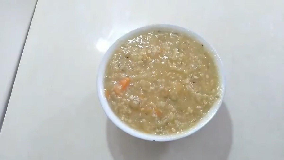 Bát cháo khoai lang đậu xanh nóng hổi thơm ngon