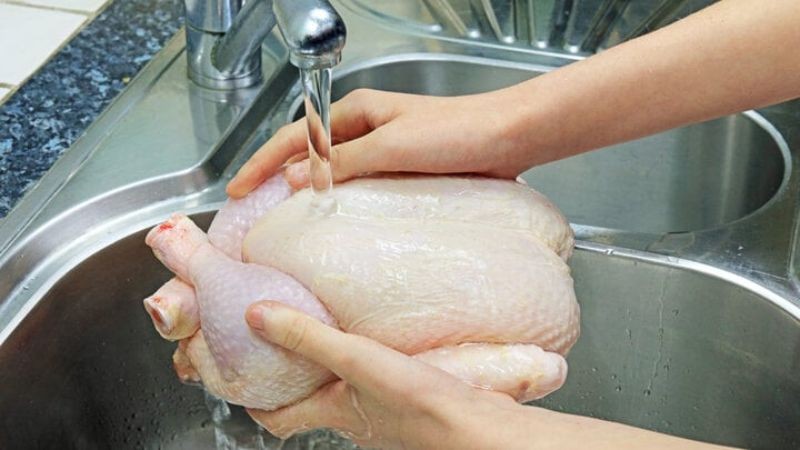 Sơ chế vịt khử mùi