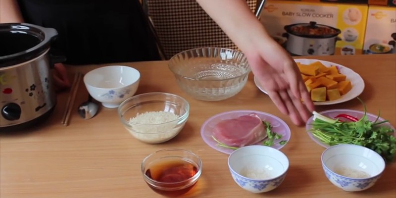 Các bước chuẩn bị nguyên liệu để nấu cháo xay nhuyễn cho bé ăn dặm