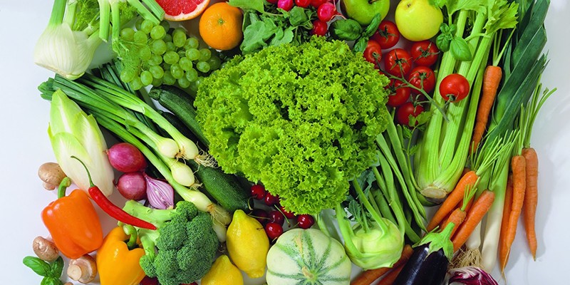 Nhóm vitamin và khoáng chất gồm rau củ và trái cây