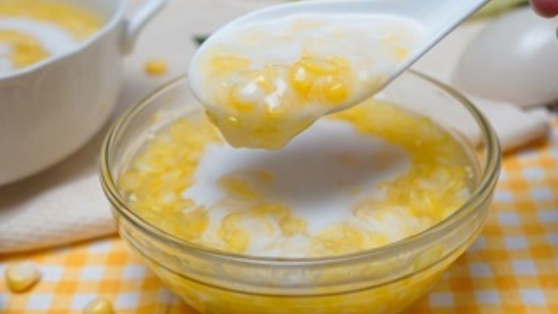 Những trái bắp nếp tươi ngon, nguyên liệu tuyển chọn quan trọng để có cách nấu chè bắp nếp ngon đơn giản.