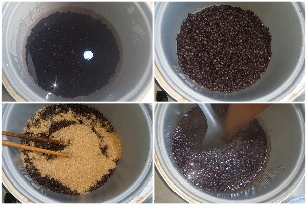 Nồi chè đậu đen đang được nấu bằng nồi cơm điện, tiện lợi và tiết kiệm thời gian.