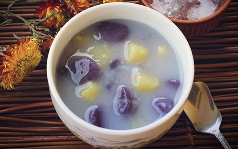 Chén chè đậu xanh bí đỏ khoai lang thơm ngon, màu sắc bắt mắt